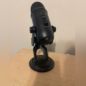 Yeti Black USB Microphone